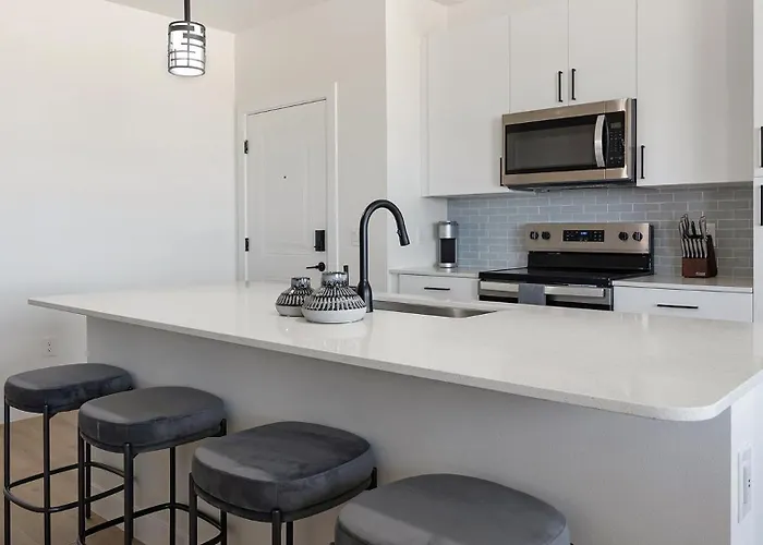 Landing Stylish 2Bd Gym Pool