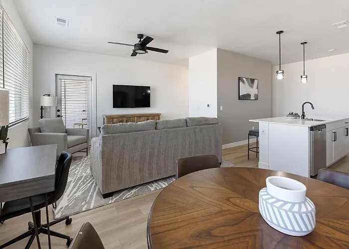 Landing Stylish 2Bd Gym Pool
