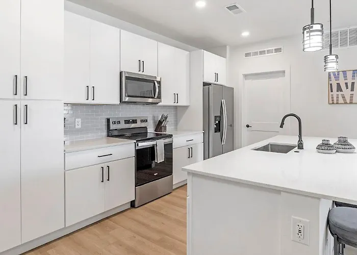 Apartment Landing Stylish 2Bd Gym Pool