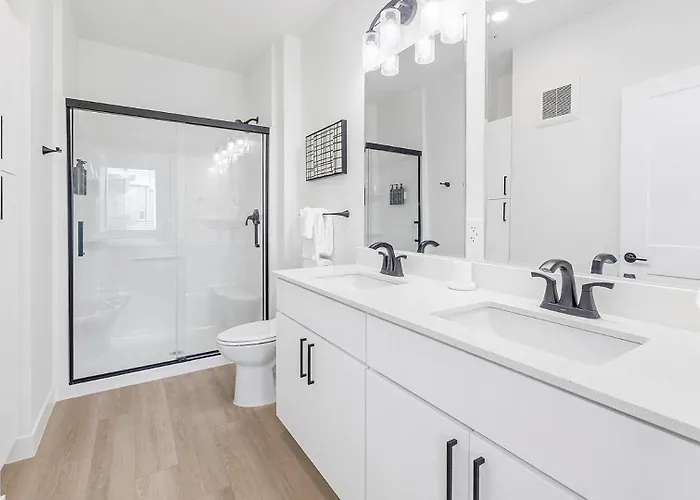 Landing Stylish 2Bd Gym Pool *