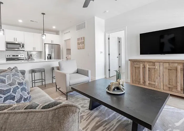 Landing Stunning 2Bd Gym Clubhouse Apartament