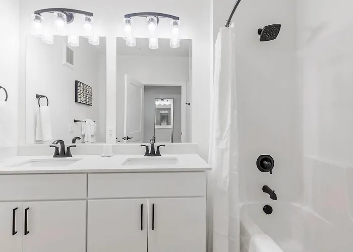 Landing Stunning 2Bd Gym Clubhouse Apartament *