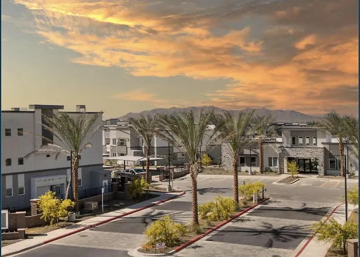Apartment Landing Stylish 2Bd Gym Pool Casa Grande