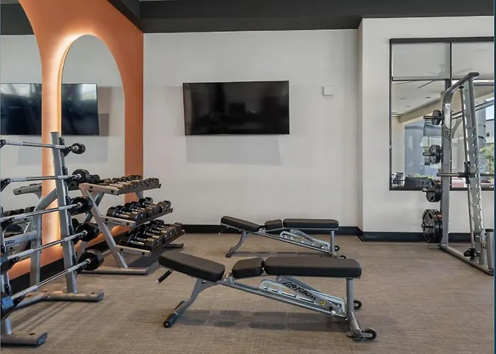 Landing Stylish 2Bd Gym Pool