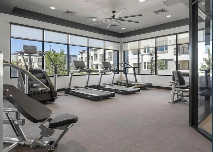 Apartment Landing Stylish 2Bd Gym Pool Casa Grande